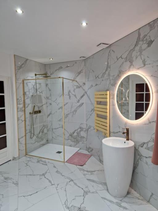Maison Chic Avec Jacuzzi Nogent Sur Oise Yaospa60 Exterior foto