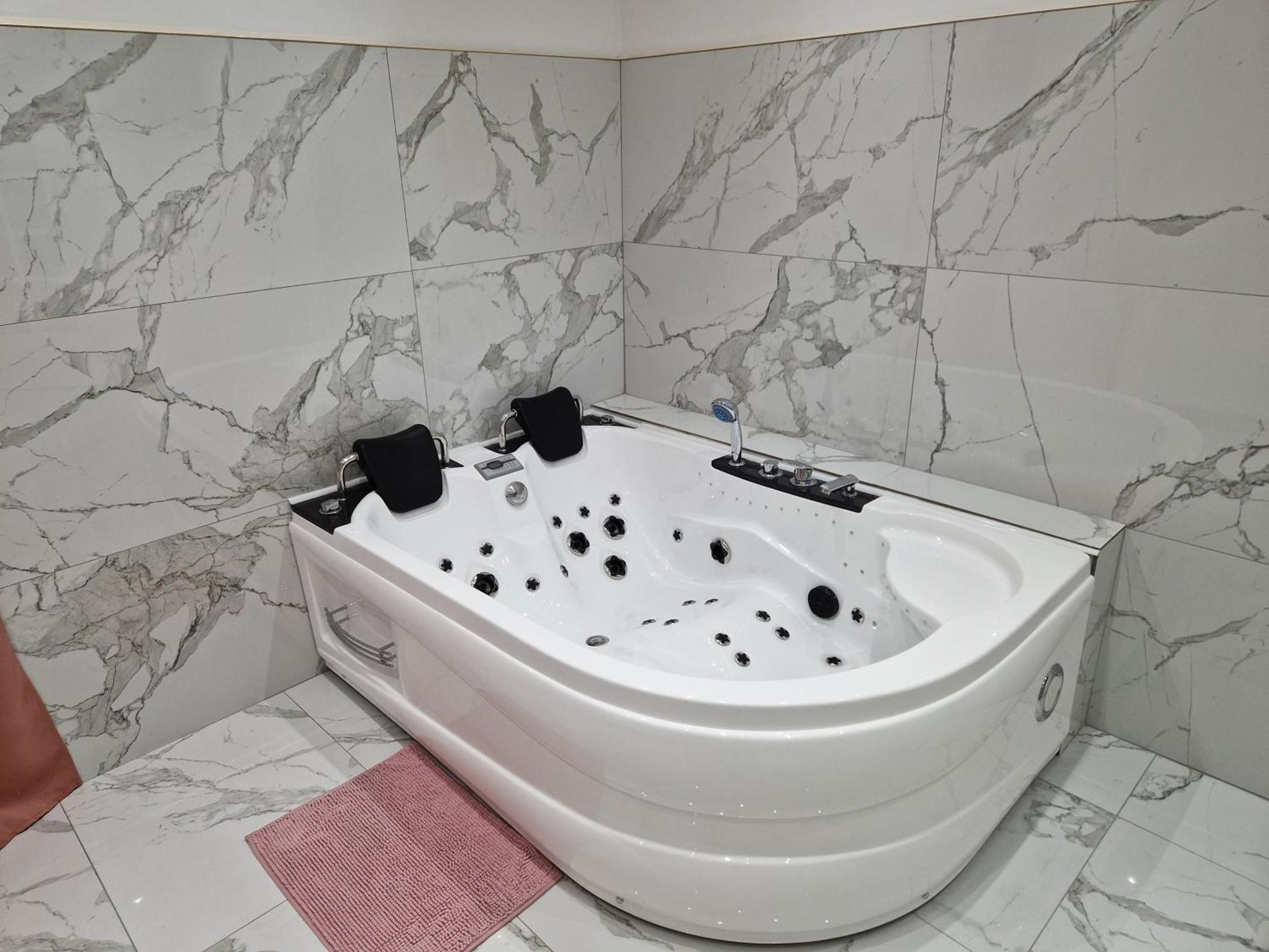 Maison Chic Avec Jacuzzi Nogent Sur Oise Yaospa60 Exterior foto